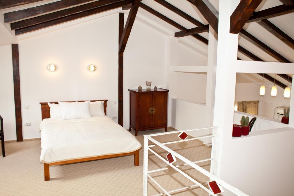 Hotel Belleville Iasi Room photo