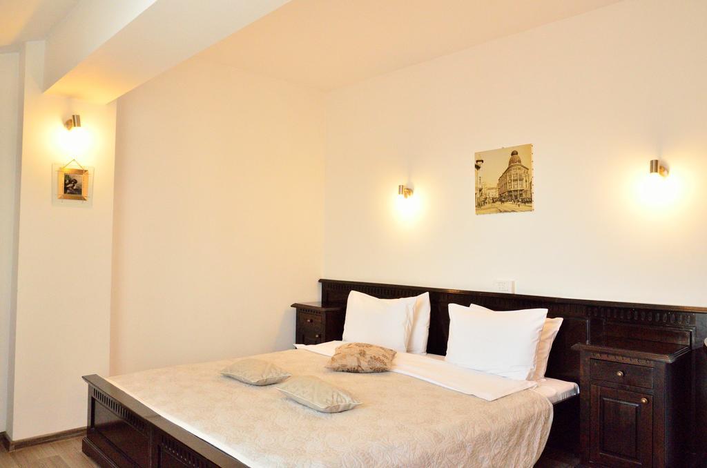 Hotel Belleville Iasi Room photo